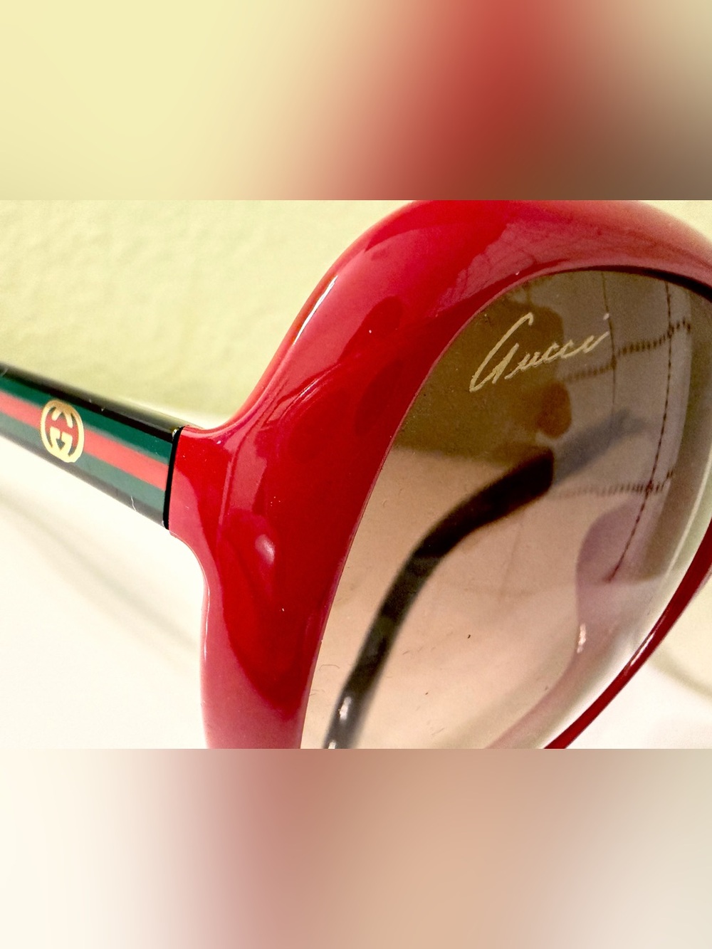 Gucci red sunglasses with GG Logo and Green/Red Stripe~ New with Case - Picture 2 of 12
